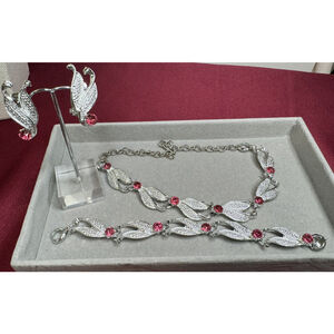 Silver Tone Jewelry Set - Necklace, Bracelet & Clip Earrings